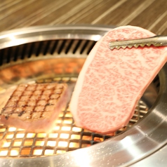 焼肉としゃぶしゃぶ　肉の鶴々亭の写真2