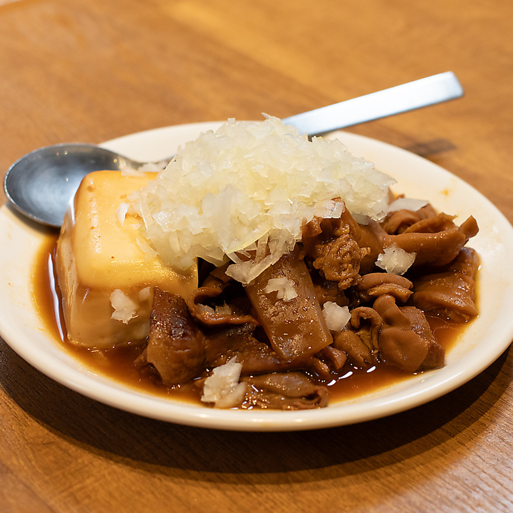 稲虎2の名物料理は、ぜひ一度は食べていただきたいこだわりの煮込みです◎心温まる一品♪