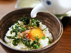 オリーブ地鶏のたまごかけご飯