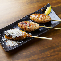 人気メニュー「炭焼き自家製つくね串」