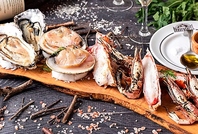 450度の高温で焼き上げる魚介