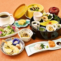 旬の食材を楽しめる！お昼だけの特別なお弁当♪