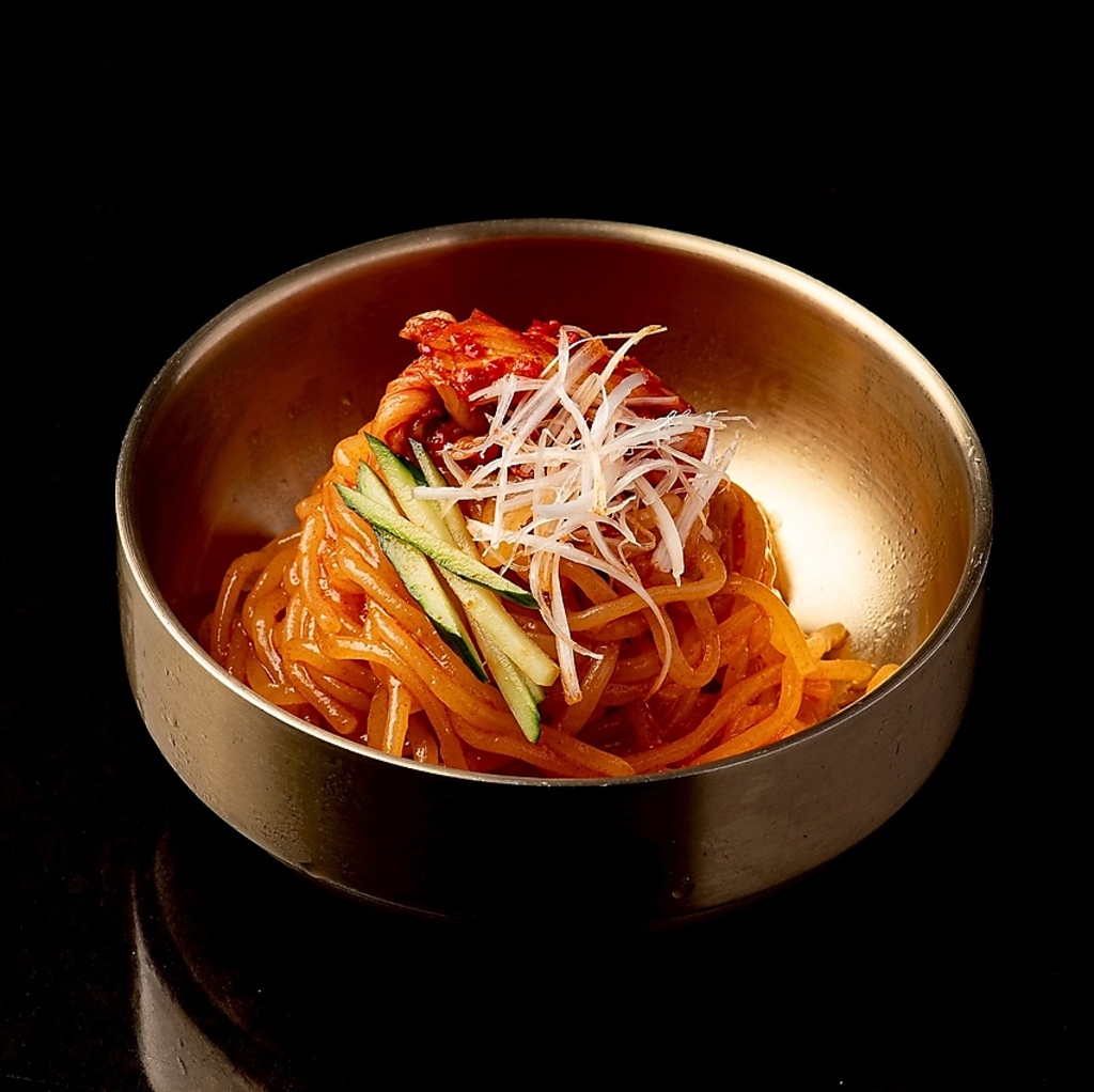 焼肉以外の逸品メニューや〆の冷麺・ご飯ものも豊富◎焼肉にぴったりなドリンクも種類豊富にご提供★