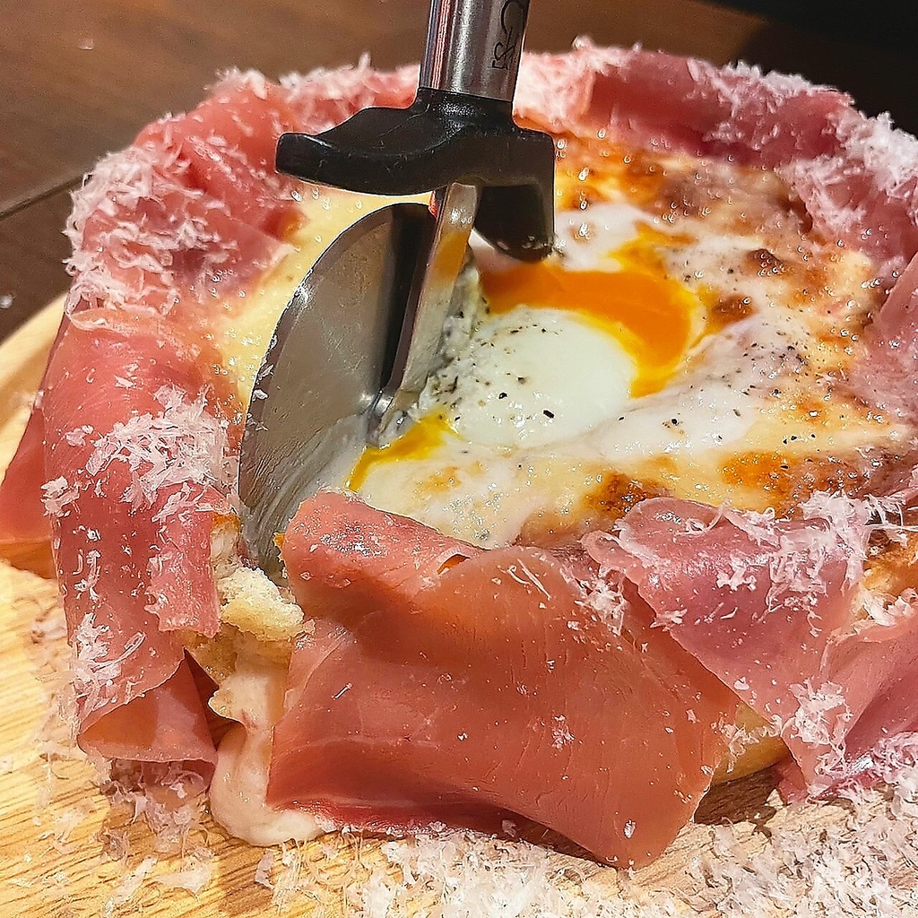 原価ビストロ チーズプラス 江坂の写真ギャラリー