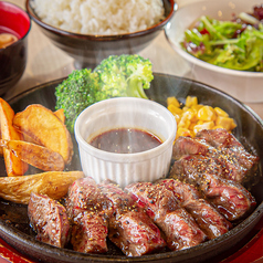 良い肉を低価格で！ 丼は３つのサイズから