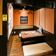 掘りごたつの個室をご用意！お仕事帰りでも、足の疲れを気にせずお食事をお楽しみいただけます♪人数等、お気軽にご相談ください。各種ご予約をお待ちしております！