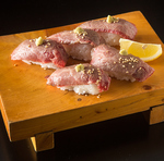 かわよしの新名物　至上の旨味　国産牛牛寿司