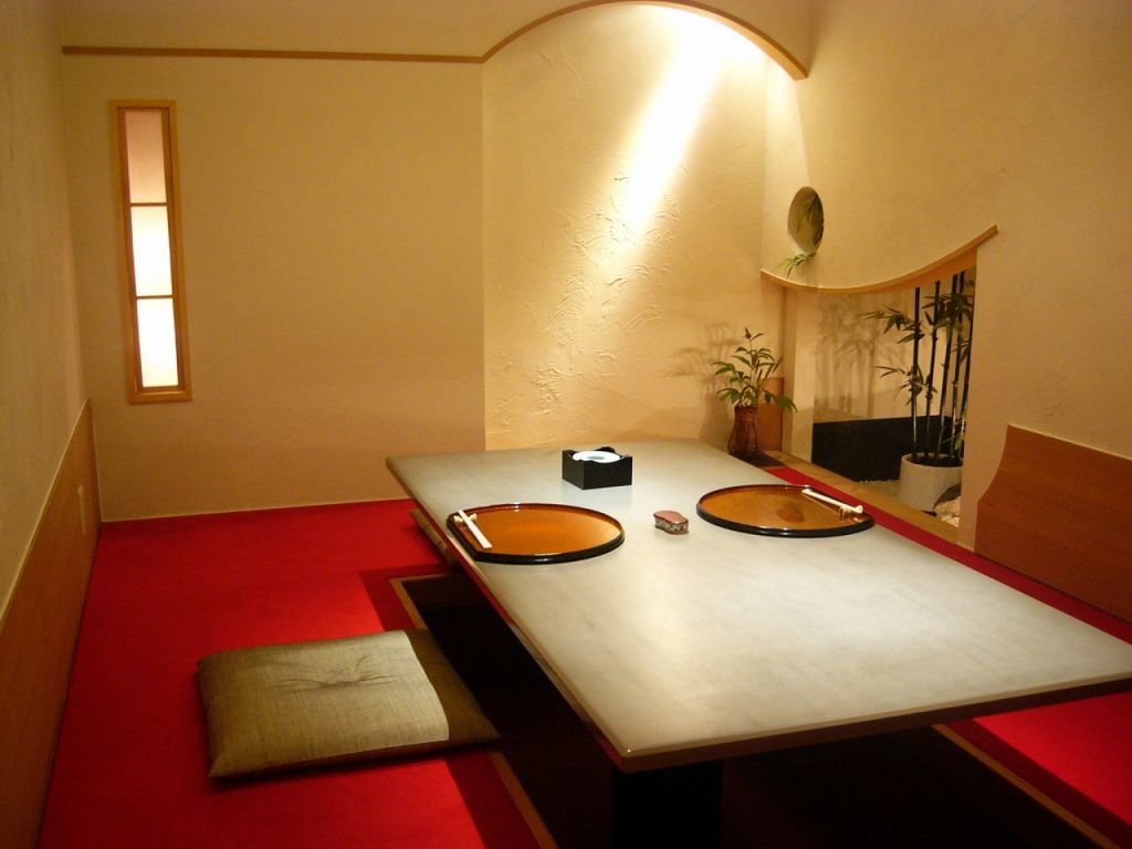 2名様でご利用できる個室。大切な人とのひと時に・・・