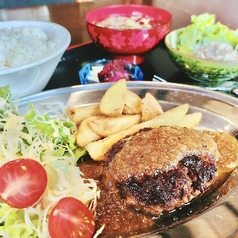 【自家挽き手づくりハンバーグ定食】オニオンソース
