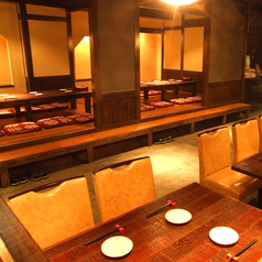 【歓迎会や送別会などの会社宴会、女子会や誕生日、結婚式二次会などの貸切まで大歓迎★】フロア貸切は70名様～、お店丸ごと貸切は最大120名様までOK!!国分町のメイン通りで立地も◎一次会、二次会のご利用にも使いやすいメニューがずらり！予算に合わせて様々なコースをご用意しておりますので、お気軽にご相談ください♪