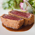 料理メニュー写真&nbsp;フィレ肉のレアカツ　男鹿塩とデミグラスソース　150g