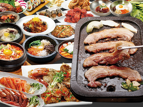 韓国料理45品と焼肉が楽しめる人気食べ放題コース。