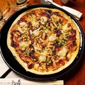 料理メニュー写真&nbsp;牛もつ味噌ピザ