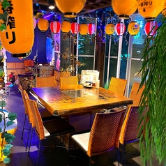 最大8名様用のテーブル席。お誕生日会などにも最適です。季節に合った装飾もお楽しみいただけます