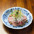 料理メニュー写真&nbsp;牛タンハムと玉ねぎのサラダ