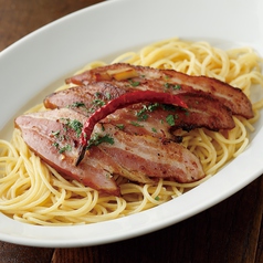 スパゲッティ　岐阜県産“あじめこしょう”のペペロンチーノ　みかわ豚のベーコン添えの写真