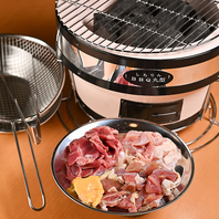 名物「ざる焼」で燻す！岩手産【菜彩鶏】の極上とり焼肉