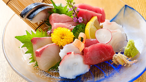 新鮮な魚介や野菜を使用した割烹料理。特別な日の宴会や会食、お一人でもお気軽に