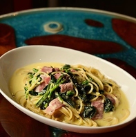 パスタの麺にこだわりあり！沖縄そばを使用したパスタ