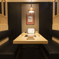 木の温もりに包まれる、心安らぐ大人の隠れ家