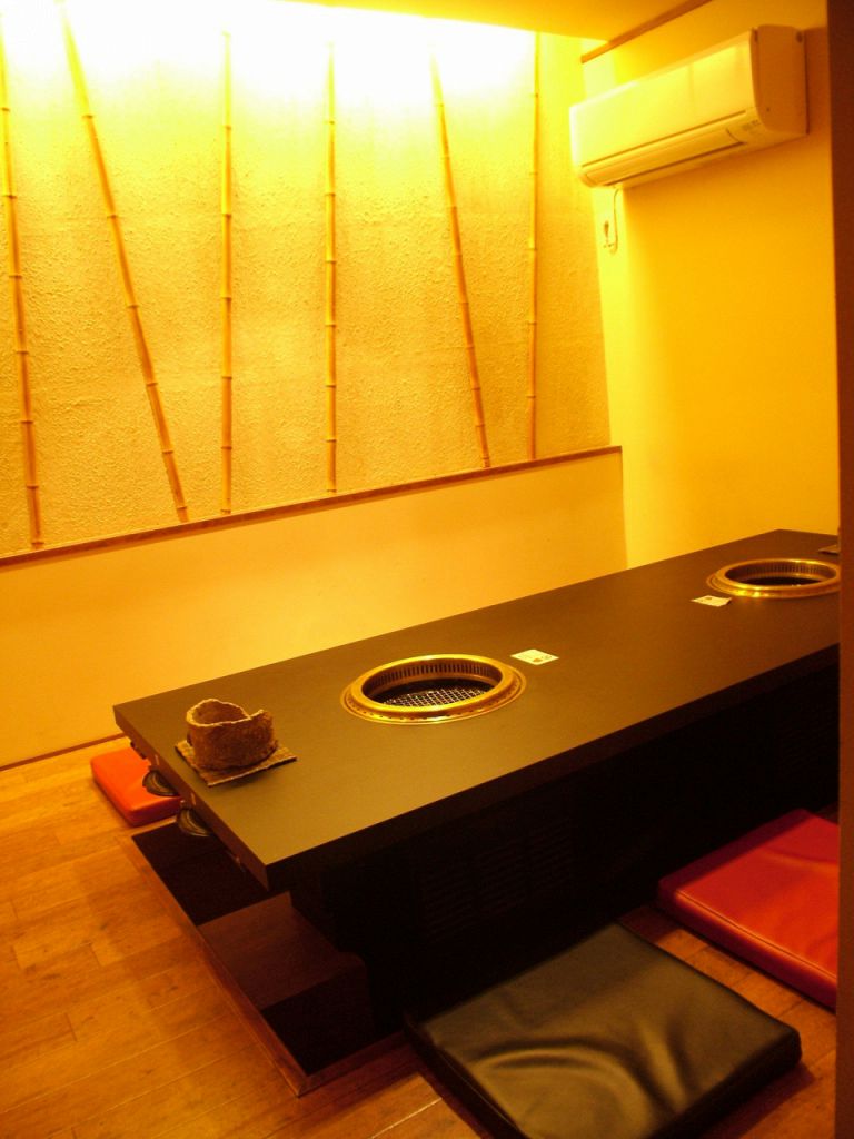 4名と8名の個室をご用意★お席の希望があればお気軽にお声掛けください。早めの予約が◎