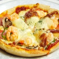 料理メニュー写真 海の幸のピザ