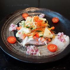 天然魚の彩りカルパッチョ