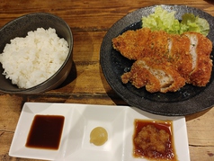 柔らかチキンカツ定食や炭火焼鳥丼などご用意あります！