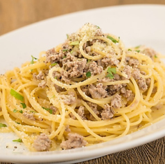 霧島黒豚の自家製サルシッチャのカチョ・エ・ペペ スパゲッティーニ