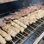 炭火で焼いています！