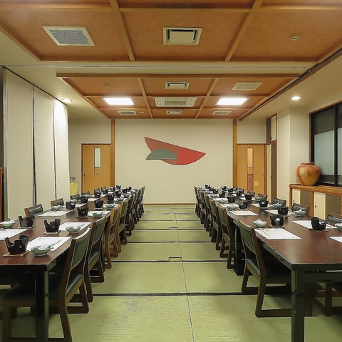 3階大広間は最大80名様までの宴会が可能。駅徒歩5分の好立地！