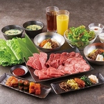 お肉は種類豊富にご用意！食べ放題やランチも充実！