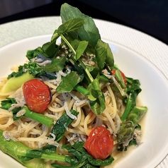 シラスとアスパラ、菜花の春パスタ
