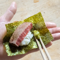はんなり手織り寿司～一枚の海苔に季節を“織り”込む～