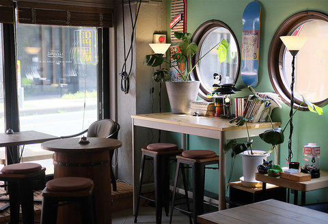 cafe&bar LICOMO ���R�� �O��