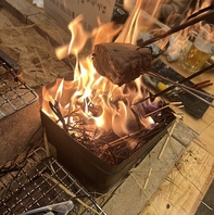 素材本来の旨味を引き立てる職人の炉端焼き