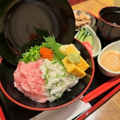 まぐろたたきと大葉山芋のねばり丼～特製納豆たれ～