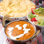 【チーズナン】とろ～りチーズが溢れ、モチモチの食感がクセになる至福の一口！カレーとの相性◎