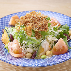 チーズとお豆の彩りシーザーサラダ