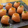 サーモン手毬鮨●身質、脂乗り、味わいを全て備えたサーモンです。口の中でとろける味わいは格別です！