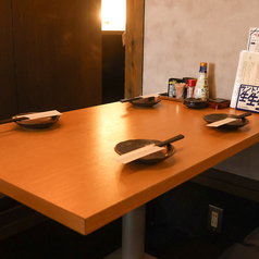 刈谷駅2分、和の趣き溢れる店内は大人の為の落ち着いた雰囲気となっております。2名様~90名様までご利用可能な個室席は刈谷駅での接待や女子会、合コンなど各種宴会に最適なプライベート個室空間♪