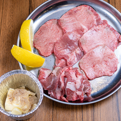 焼肉ホルモン まる久商店の写真2