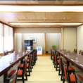 20名様から100名様までご利用可能な大規模宴会場です。会社宴会や同窓会など、大人数でのご宴会にご利用ください。※お気軽にお問い合わせください。