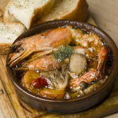赤海老と”旬のお野菜”のアヒージョ