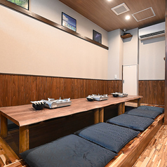 【記念日や誕生日などの特別なシーン】特別な日には、プライベート感を重視した掘りごたつ席や、レイアウト変更可能なテーブル席がおすすめ◎お誕生日や記念日など、大切な方との思い出に残る一日を演出。ゆったりとくつろげる空間で、心に残る特別な時間をお過ごしください！