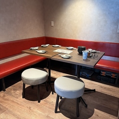 4名から12名様まで。周りを気にしないでOK