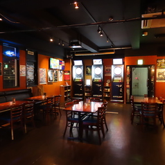 最大宴会収容50名まで対応します♪着席なら30席です☆平日は20名様以上、週末は25名様以上で貸切可能となっておりますので、お気軽にお問合せくださいませ。貸切の場合はプロジェクターやカラオケ等も使用可能です！