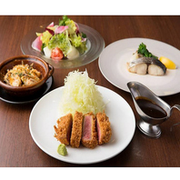 人気料理の数々をご堪能ください