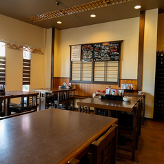 4名テーブル×3席