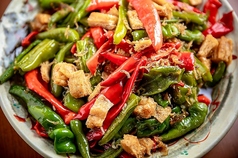 万願寺唐辛子と赤こんにゃくの炊いたん